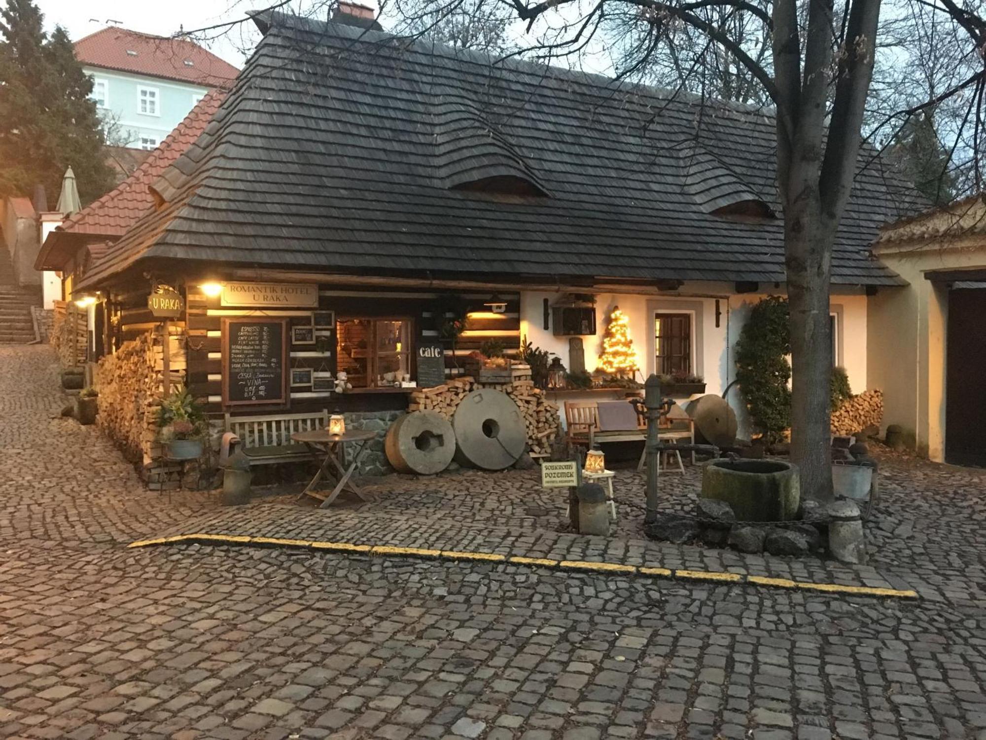 4 Romantické Hotely v Dejvicích, Které Stojí za Rezervaci